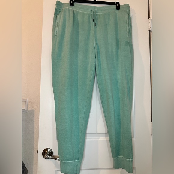 NWT! THE NORTH FACE JOGGERS - Picture 2 of 5